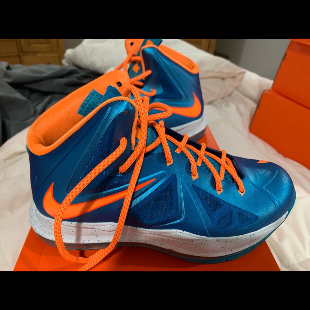 LeBron James X